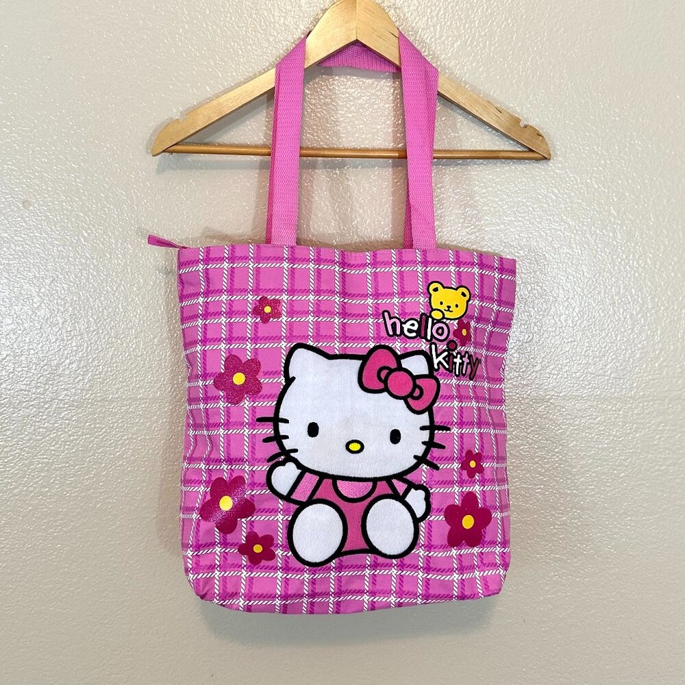 Hello Kitty 2011 Graphic Embroidered Full Zip Pink Large Tote Travel Bag